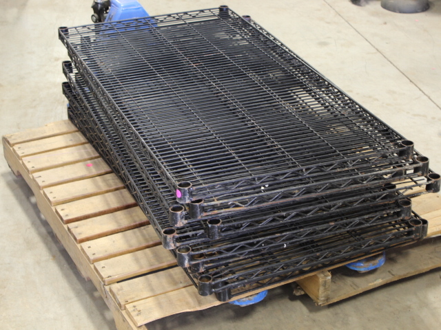 lot 232 image: Metro Shelving - No Poles