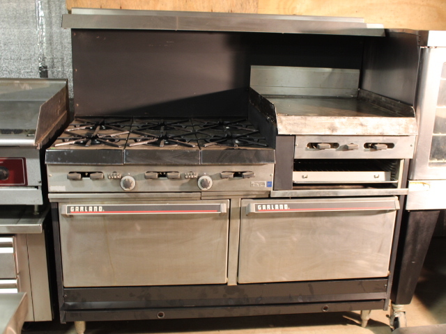 6 Burner Garland Commerical Electric Oven/Stove, Believed to be in Working  Order Per Seller - Fragodt Auction and Real Estate LLC