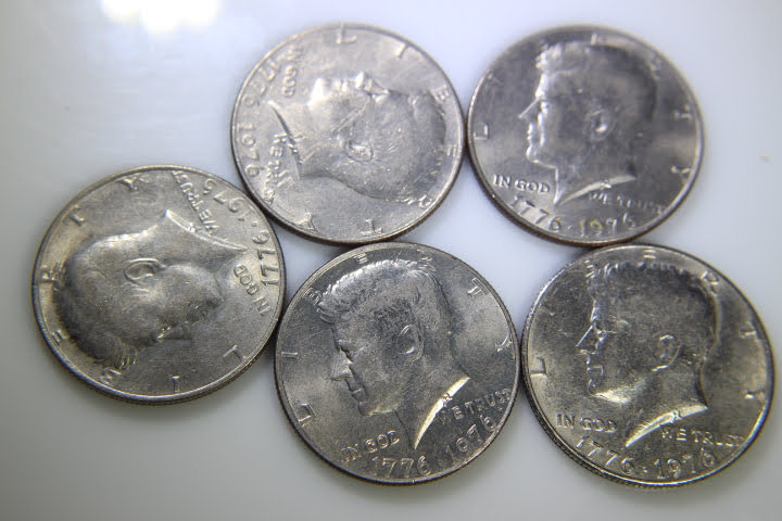 lot 119 image: 5 1976 Bicentennial Half Dollar 50 cents