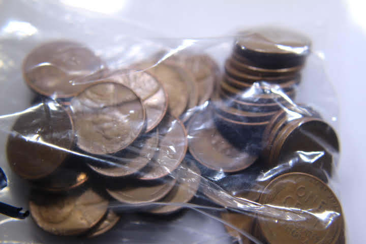 lot 152 image: 1 Roll of Wheat Pennies