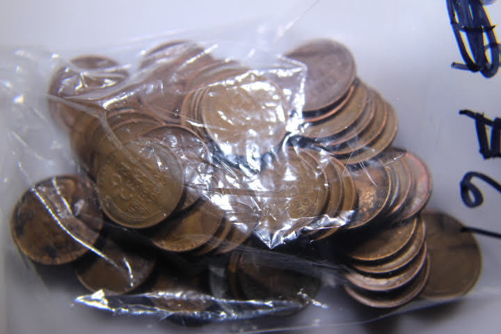 lot 161 image: 1 Roll of Wheat Pennies