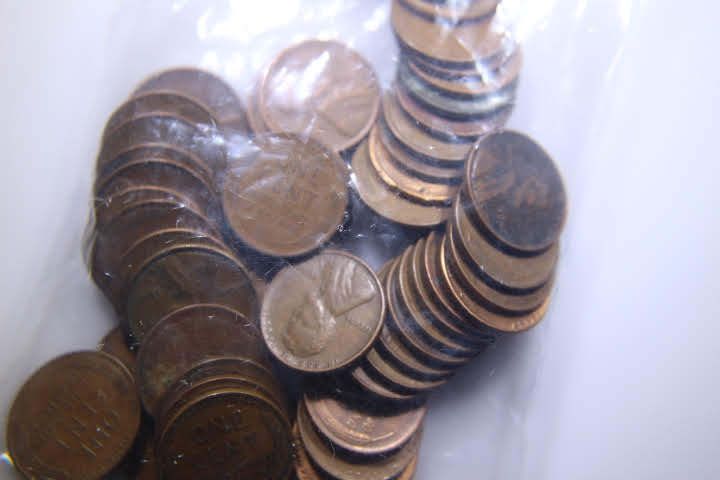 lot 162 image: 1 Roll of Wheat Pennies