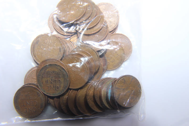 lot 185 image: 1 Roll of Wheat Pennies