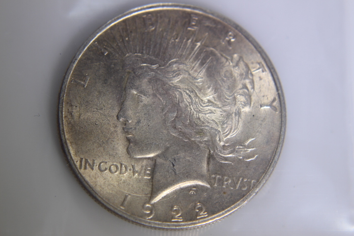 lot 8 image: 1- 1922 Peace Dollar $1