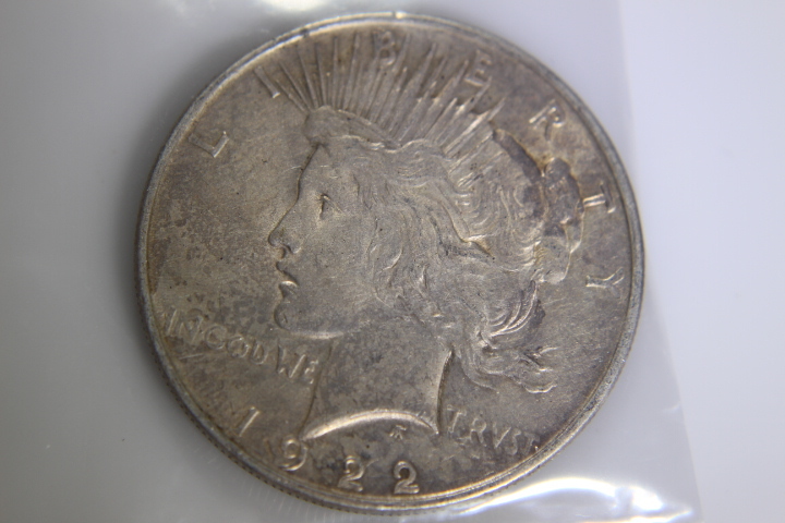 lot 9 image: 1- 1922 Peace Dollar $1