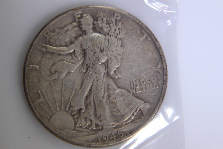 lot 27 image: 1- 1945 Walking Liberty Half Dollar - 50C