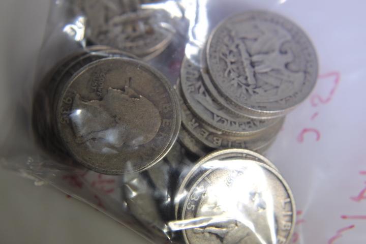 lot 43 image: 19- Silver Washington Quarters Various Dates