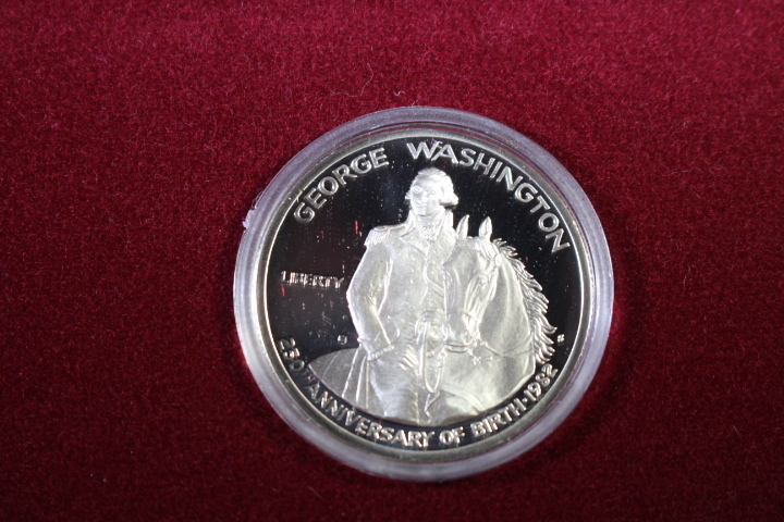 lot 65 image: 3- Commemorative half Dollar 1732-1982 90% Silver