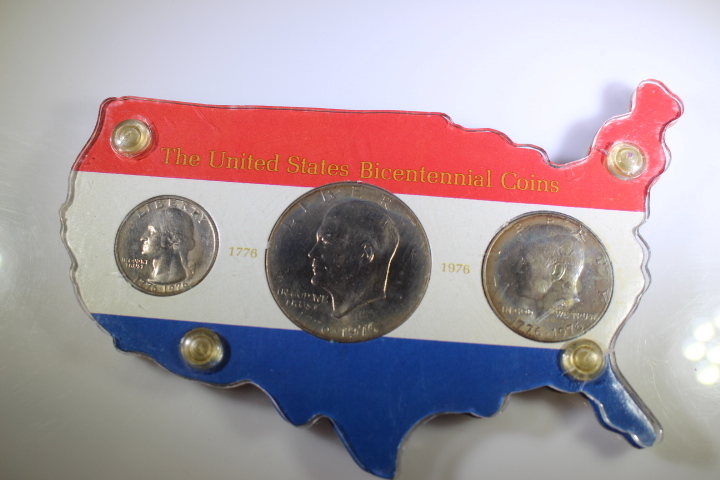 lot 66 image: US Bicentennial Coin Set