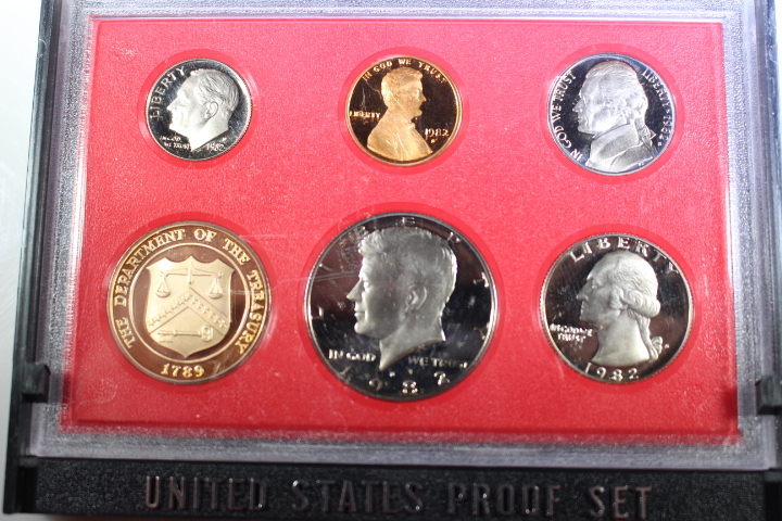 lot 71 image: 1982 US Proof Set