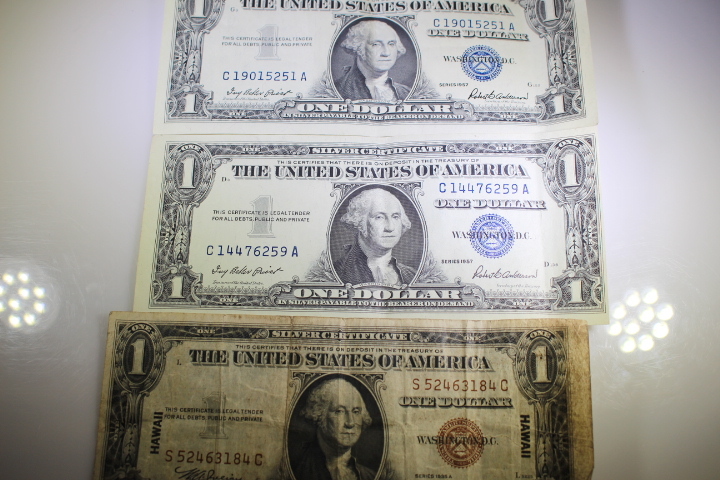 lot 76 image: 3- $1.00 Silver Certificates