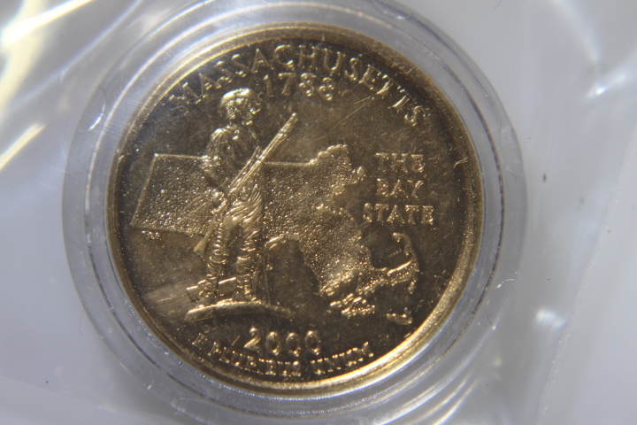 lot 85 image: 1 Gold plated MA State Quarter in Plastic Case