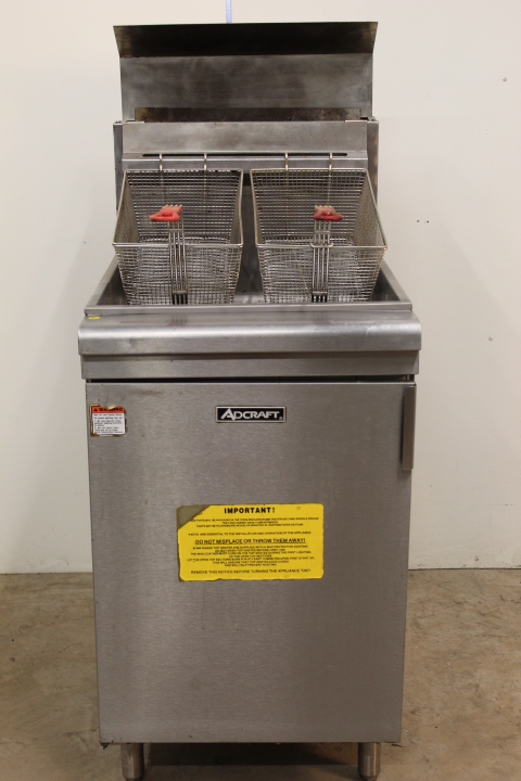 lot 8 image: Gas Floor Fryer - 70 pound