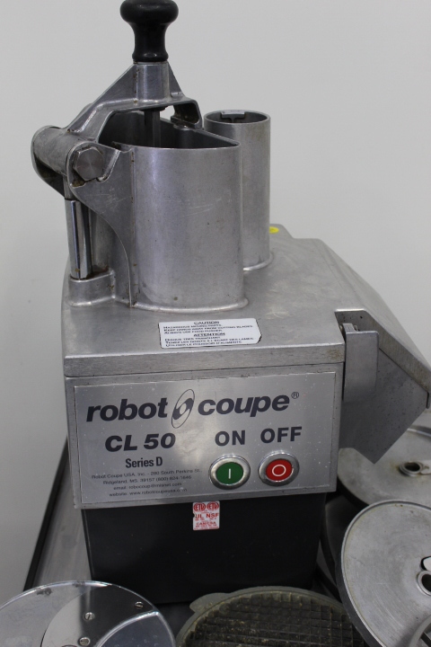 lot 32 image: Robot Coupe  FOOD PROCESSOR