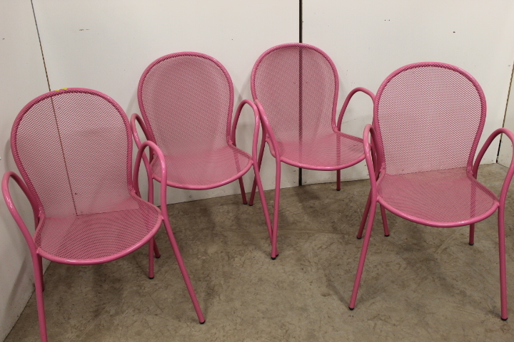 lot 86 image: Outdoor Chairs