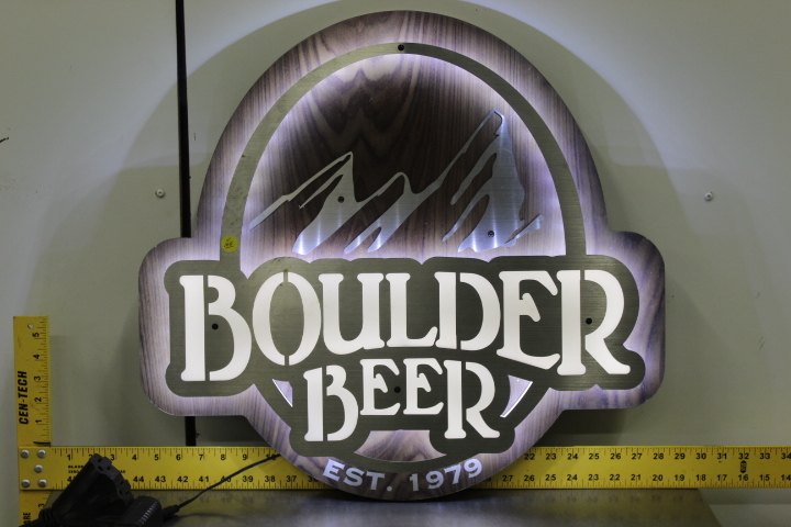lot 105 image: Boulder Brewing Lighted Sign