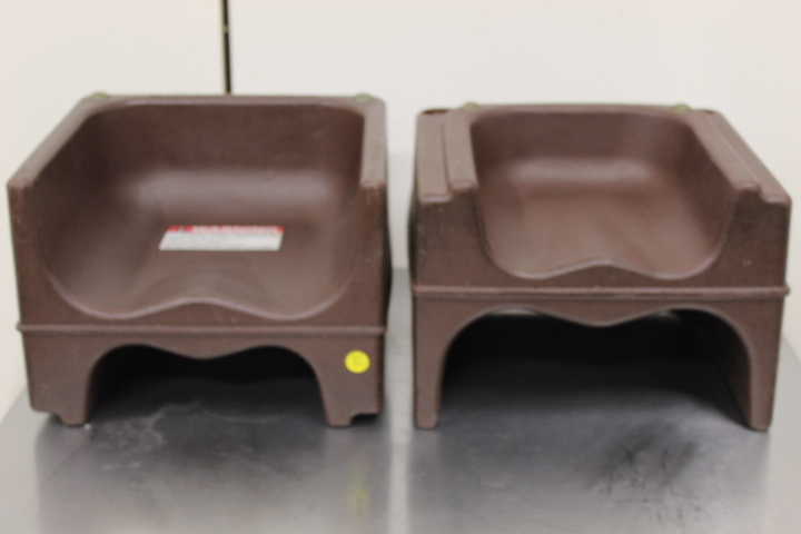 lot 113 image: Booster seats