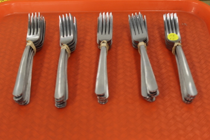 lot 118 image: Forks