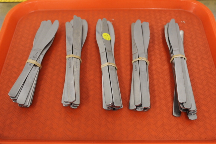 lot 119 image: Table Knives
