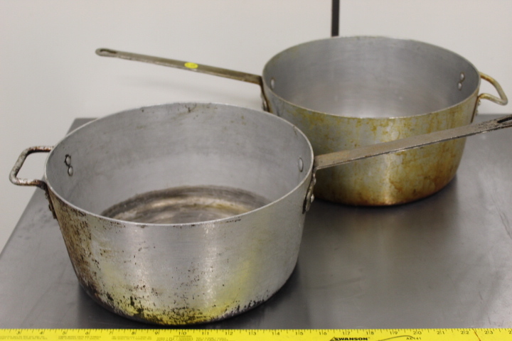 lot 95 image: 10 Quart Sauce Pots