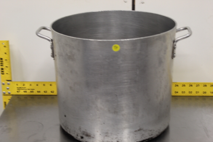 lot 96 image: 30 Quart Stock Pot
