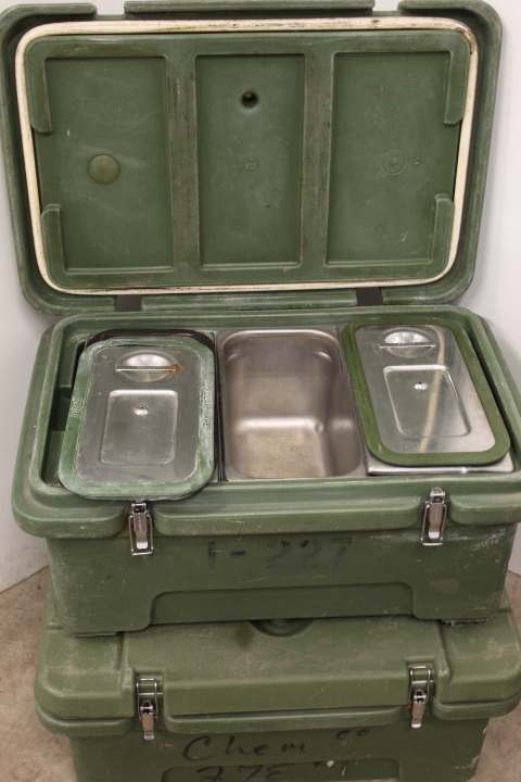 lot 101 image: Catering Hot Boxes w pans & lids