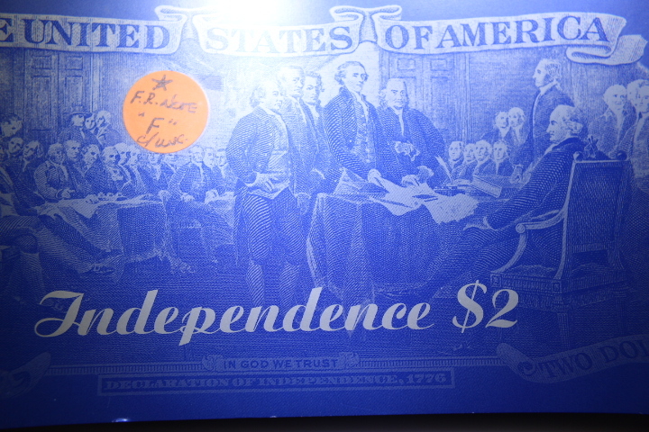lot 10A image: 1995 2.00 Dollar Star Note uncirculated In Presentation Folder   Item# 306