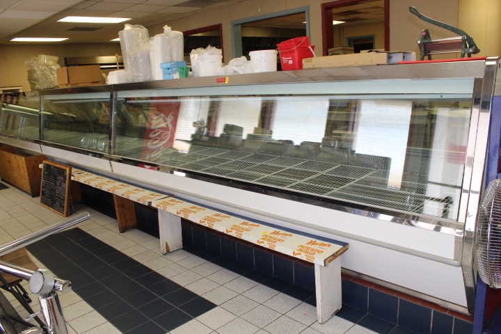 lot 23 image: McCray DELI CASES