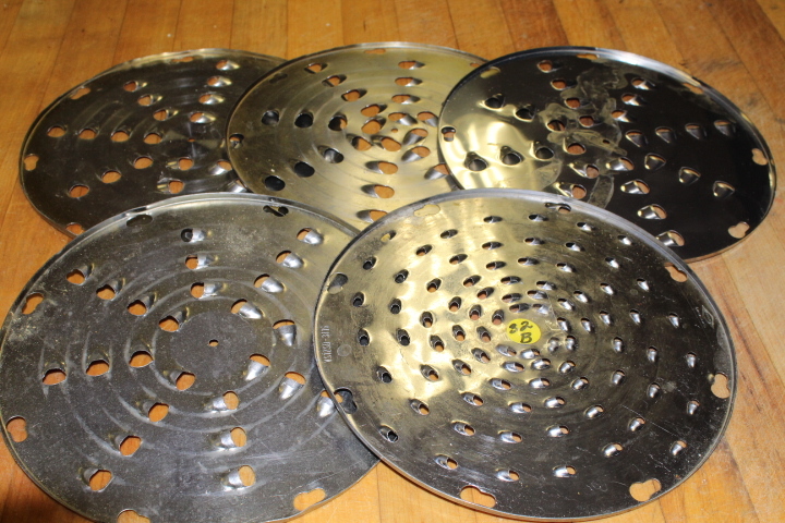 lot 32B image: 9 Shredder Plate LOT