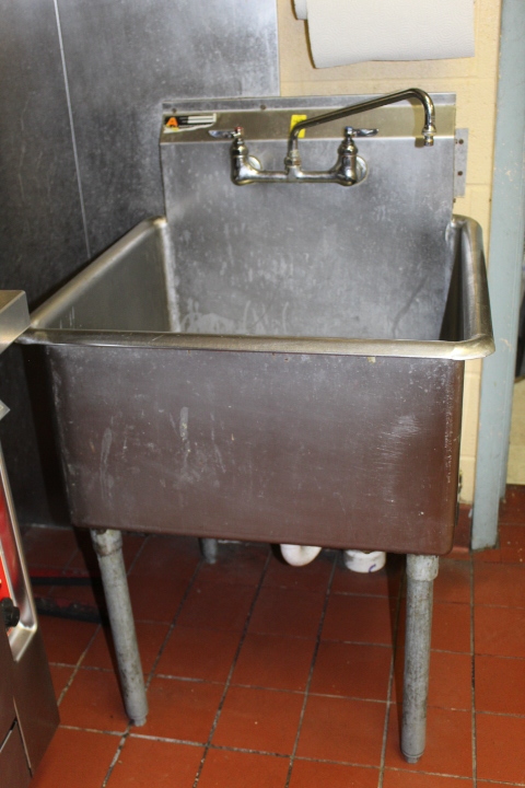 lot 49 image: 1 Bowl prep sink or Hand sink