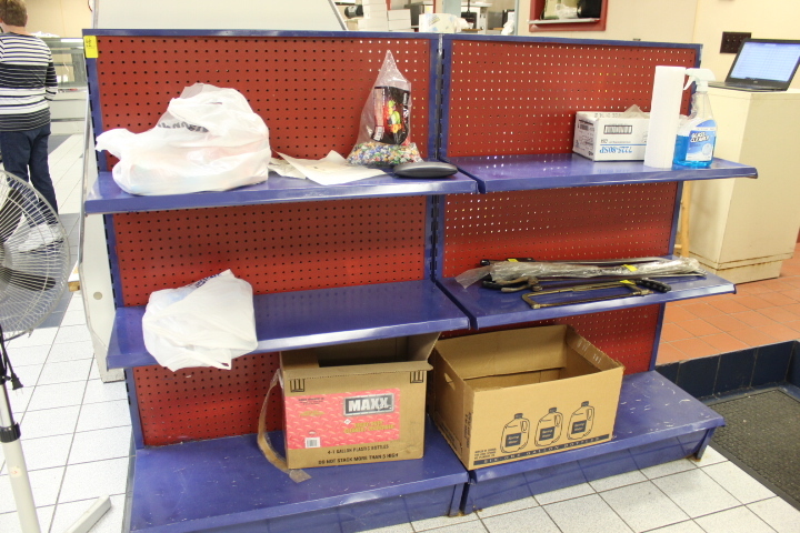 lot 66 image: Gondola Shelving