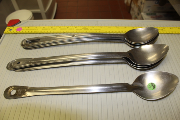 lot 290 image: Serving Spoons