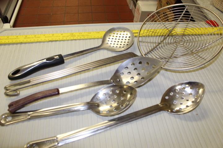 lot 300 image: Slotted Spoons and Skimmer Metal Lot