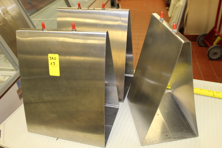 lot 320 image: Bag Holders Station  Metal
