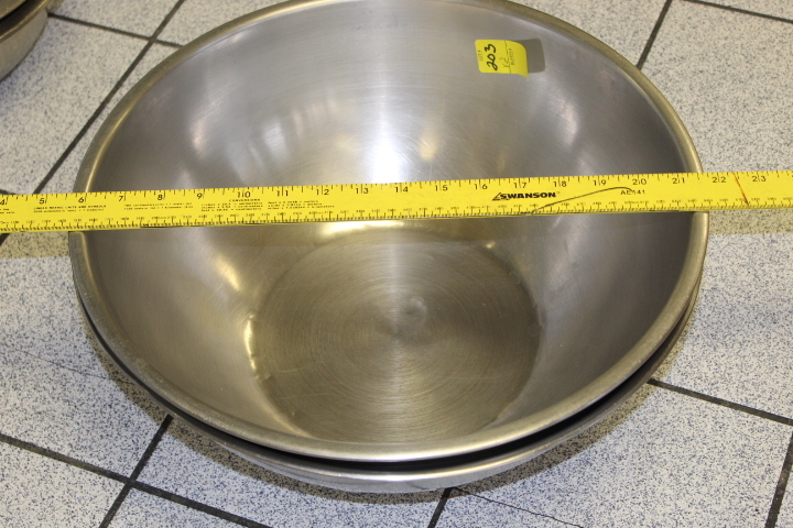 lot 203 image: Stainless Steel Mixing Bowls