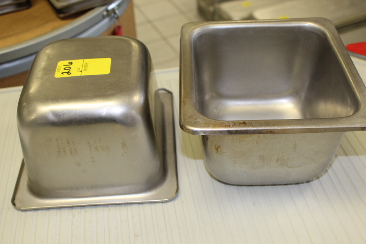 lot 206 image: Stainless Steel 16 Insert Pan