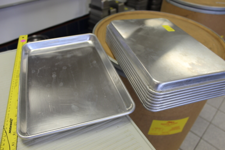 lot 209 image: 14 Sheet Cookie Sheet