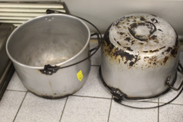 lot 231 image: Kettle