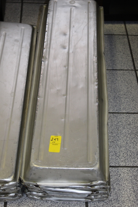 lot 247 image: Market Trays Aluminum