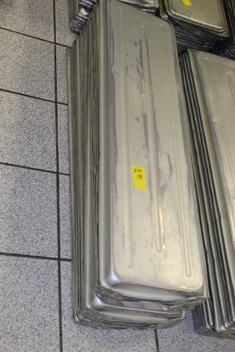 lot 249 image: Market Trays Aluminum