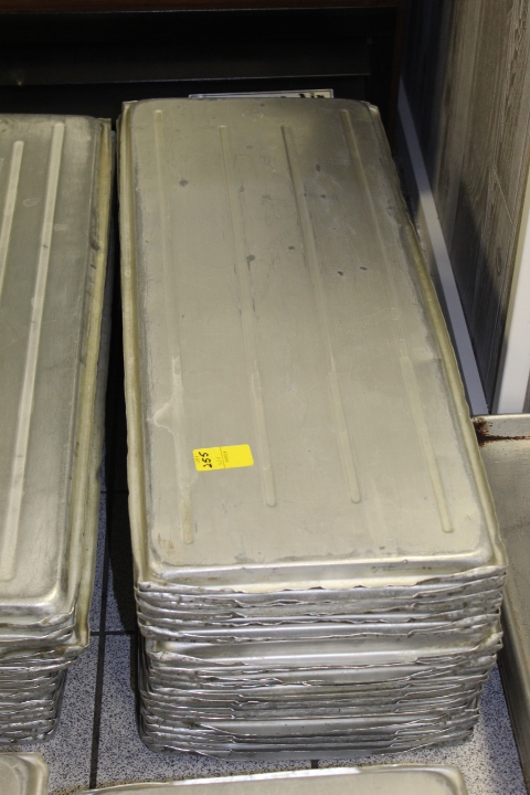 lot 255 image: Market Trays Aluminum