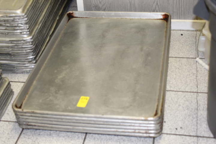 lot 256 image: Full Size Sheet Pans