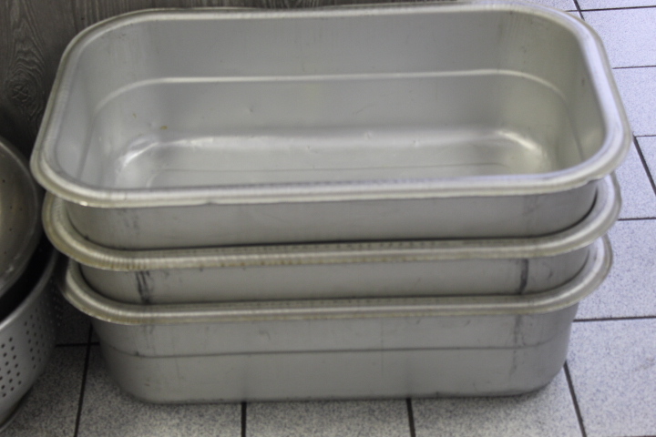 lot 259 image: Aluminum Pan