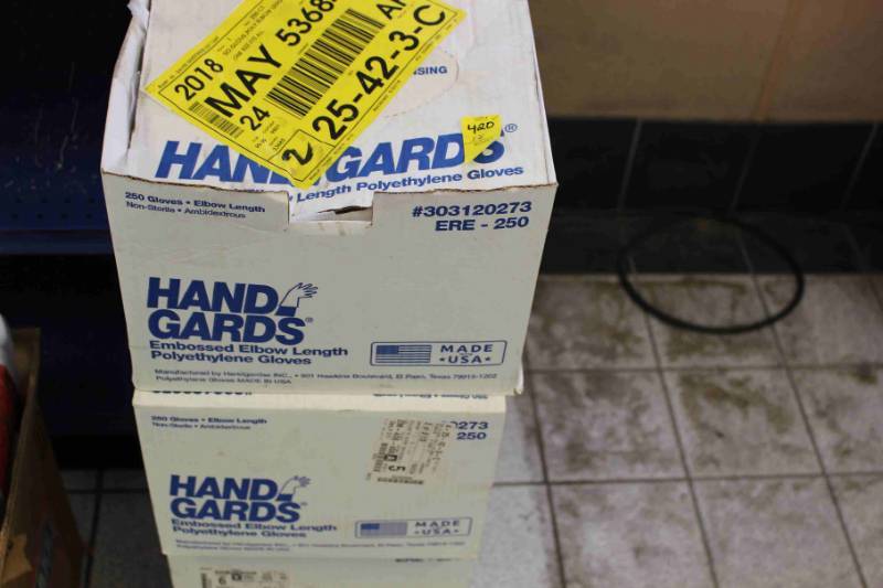 lot 420 image: Elbow Length Gloves