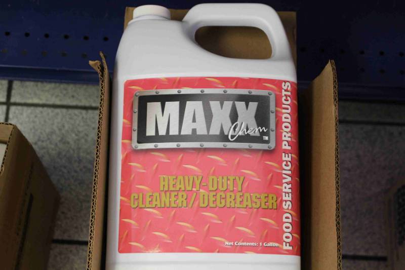 lot 421 image: Heavy Duty Cleaner and Degeaser