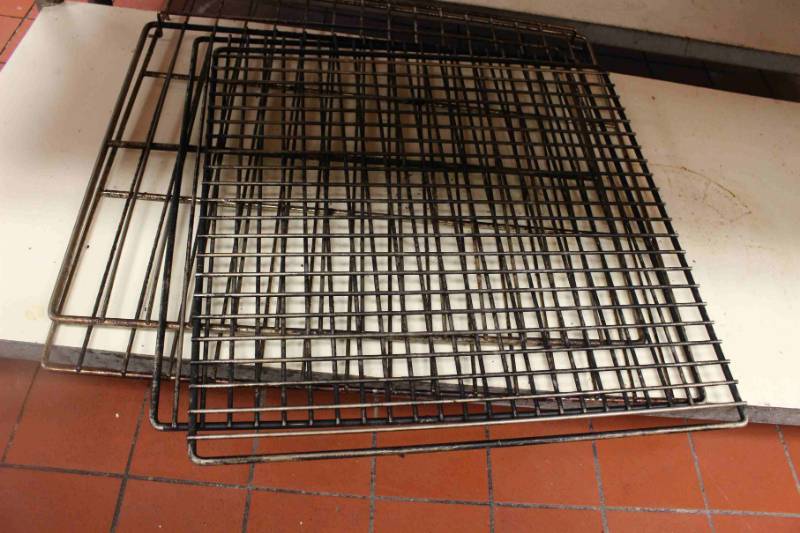 lot 426 image: Oven Racks Lot