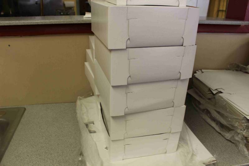 lot 398 image: Cake Pie Boxes Lot