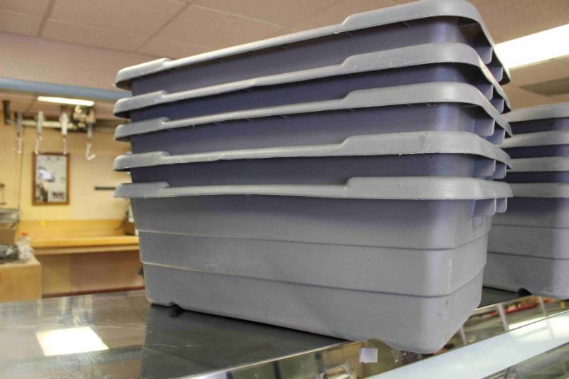 lot 328 image: Plastic Tubs Heavy Duty