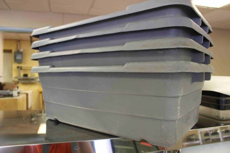 lot 330 image: Plastic Tubs Heavy Duty
