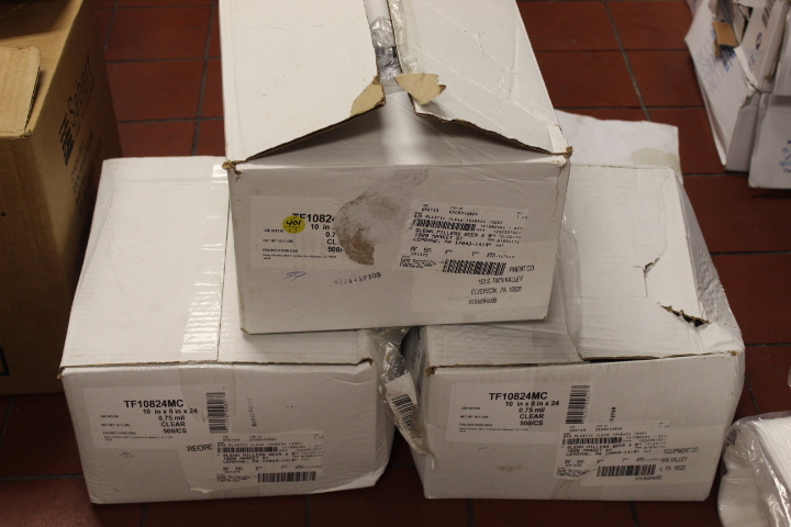 lot 401 image: Polly Food Storage Bags